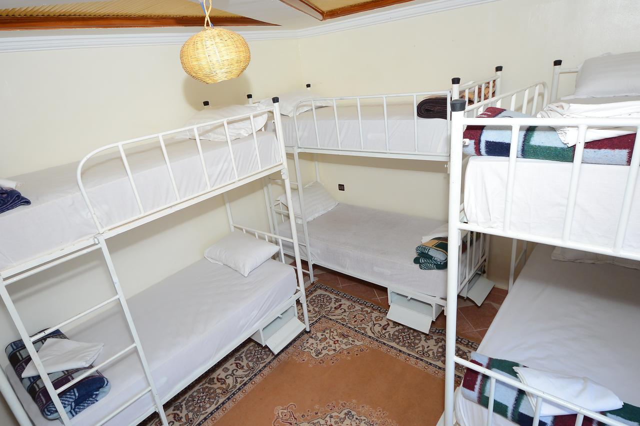 Tamraght Surf Hostel Exteriör bild